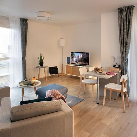 Domitys L'Oustaou Aparthotel Saint-Martin-de-Crau Buitenkant foto