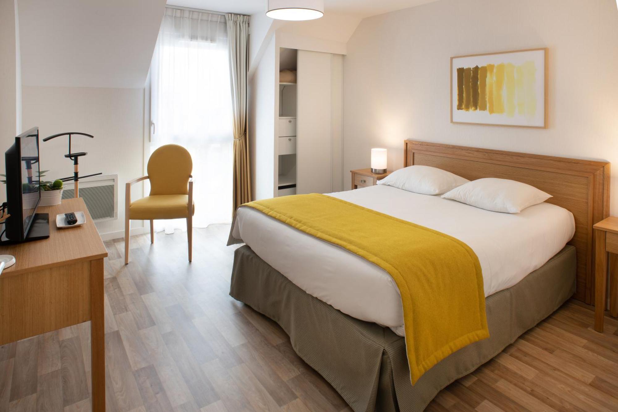 Domitys L'Oustaou Aparthotel Saint-Martin-de-Crau Buitenkant foto